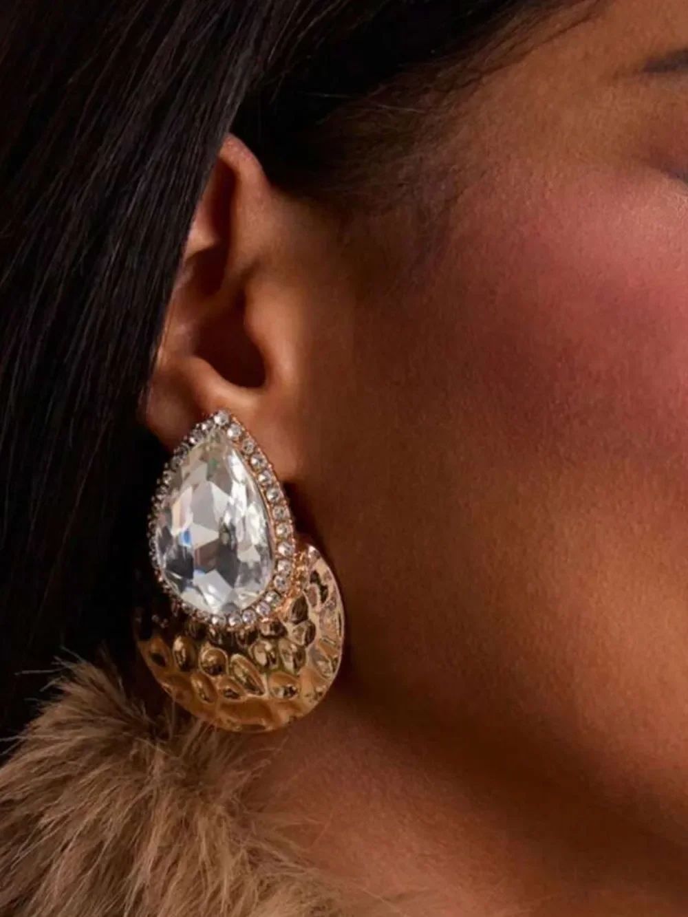 Elegant Gold Teardrop Crystal Statement Earrings R677